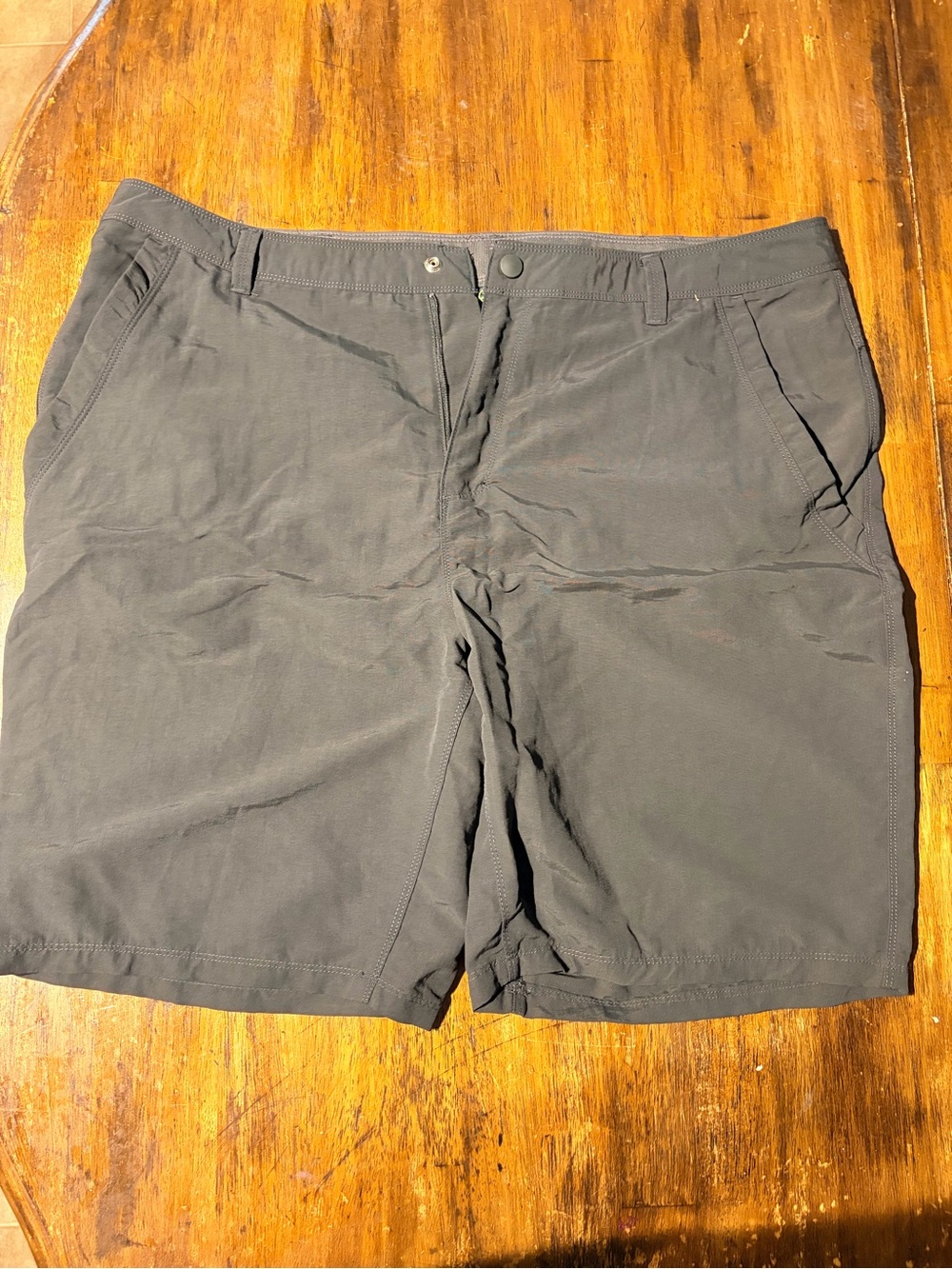 Men's Casual Cargo Shorts in Charcoal Gray